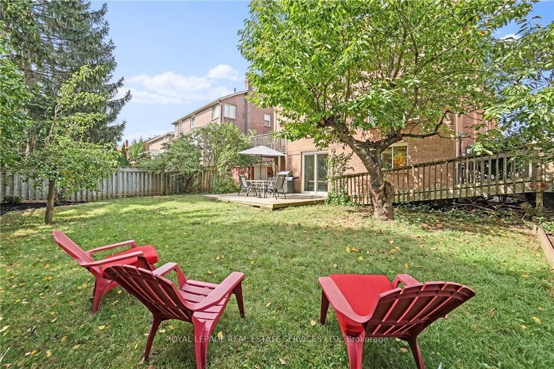 1837 Pilgrims Way  Oakville, L6M 1X2 | Image 37