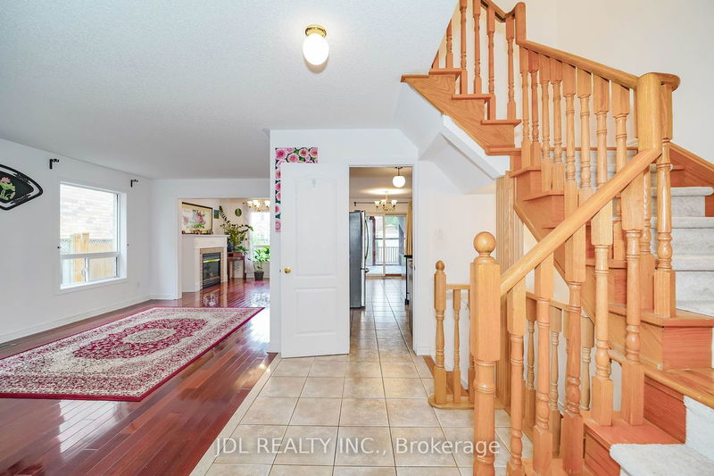 2609 Longridge Cres  Oakville, L6H 6S1 | Image 7