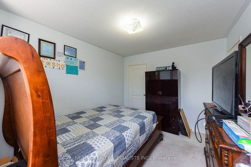 107 Seclusion Cres  Brampton, L6R 1K8 | Image 21