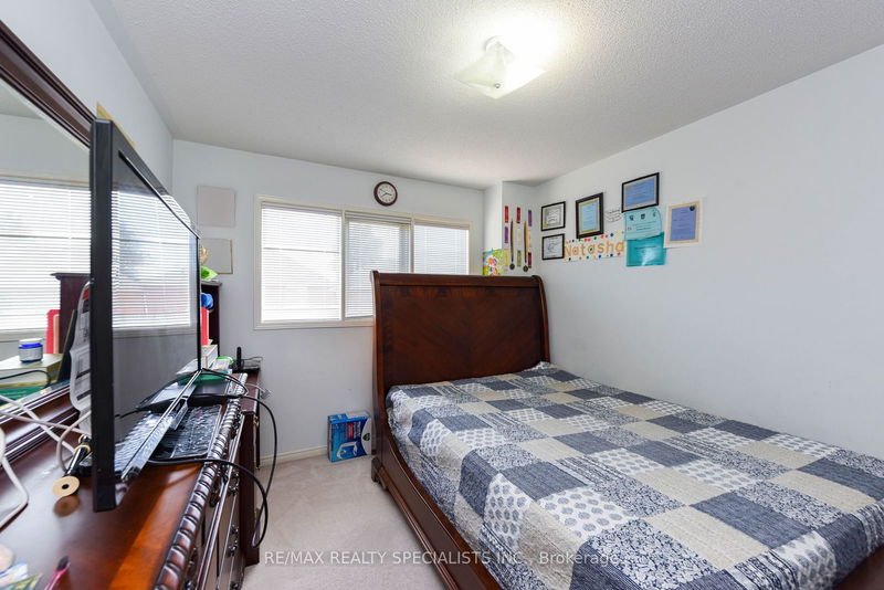 107 Seclusion Cres  Brampton, L6R 1K8 | Image 22