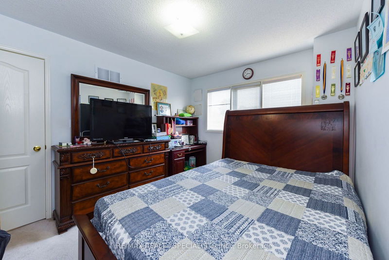 107 Seclusion Cres  Brampton, L6R 1K8 | Image 23