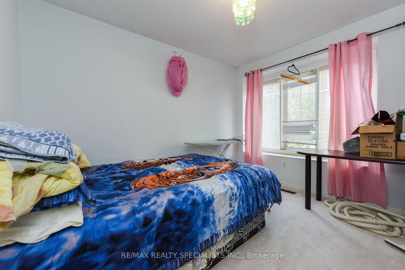 107 Seclusion Cres  Brampton, L6R 1K8 | Image 24