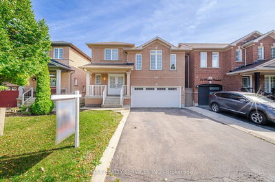 22 Roxton Cres  Brampton, L7A 2E7 | Image 1