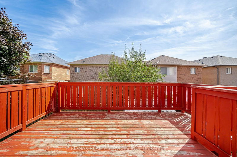 22 Roxton Cres  Brampton, L7A 2E7 | Image 15