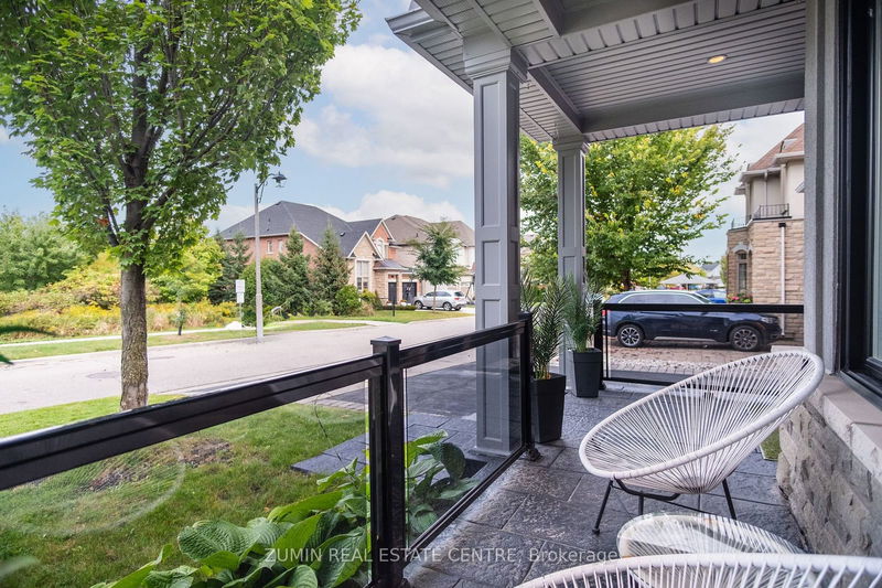 2396 Spring Meadow Way  Oakville, L6M 0R6 | Image 2