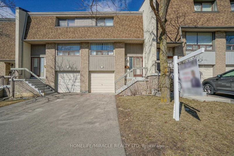 113 Ashton Cres  Brampton, L6S 3J9 | Image 1