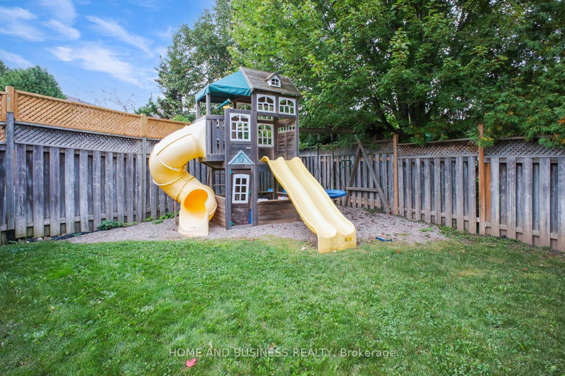 458 Marlatt Dr  Oakville, L6H 5X4 | Image 37