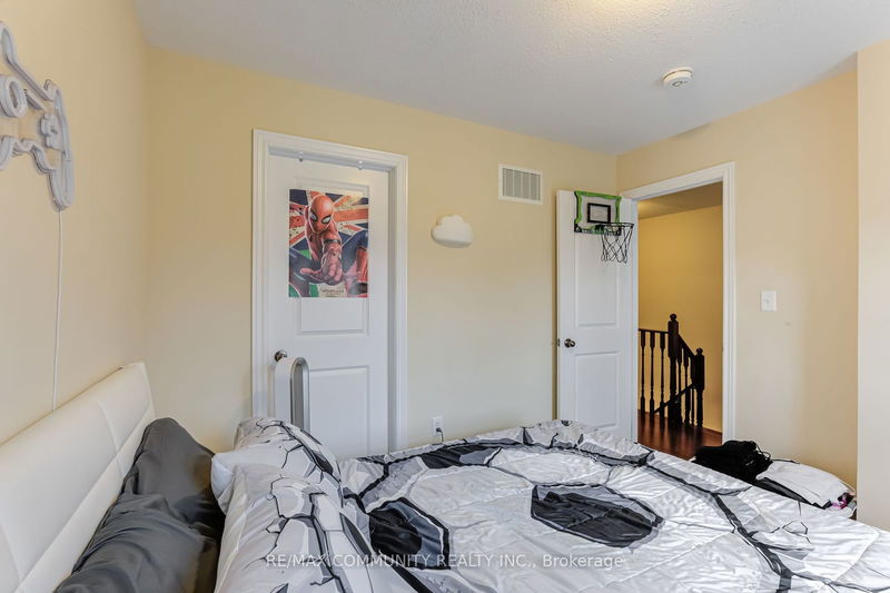 31 Padbury Tr  Brampton, L7A 4V2 | Image 25