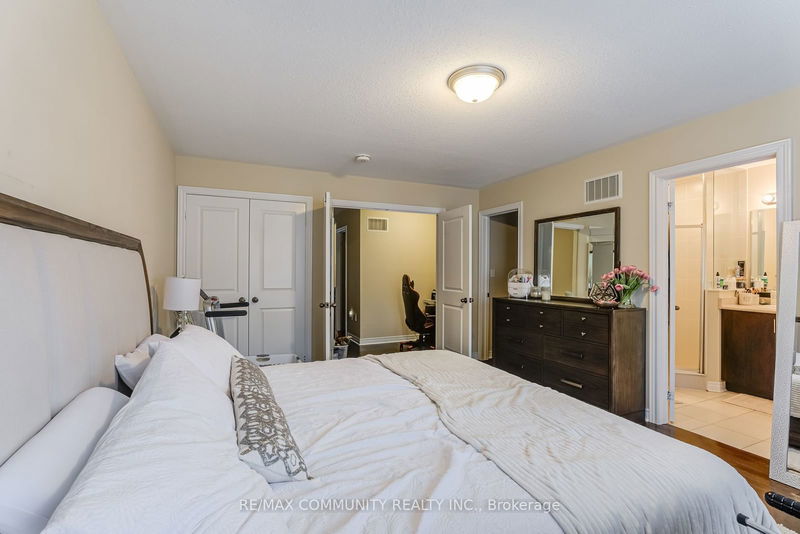 31 Padbury Tr  Brampton, L7A 4V2 | Image 31