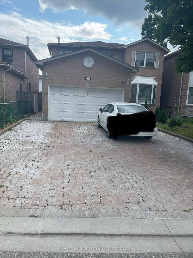 379 Wallenberg Cres, Mississauga, L5B 3N1 | Image 2