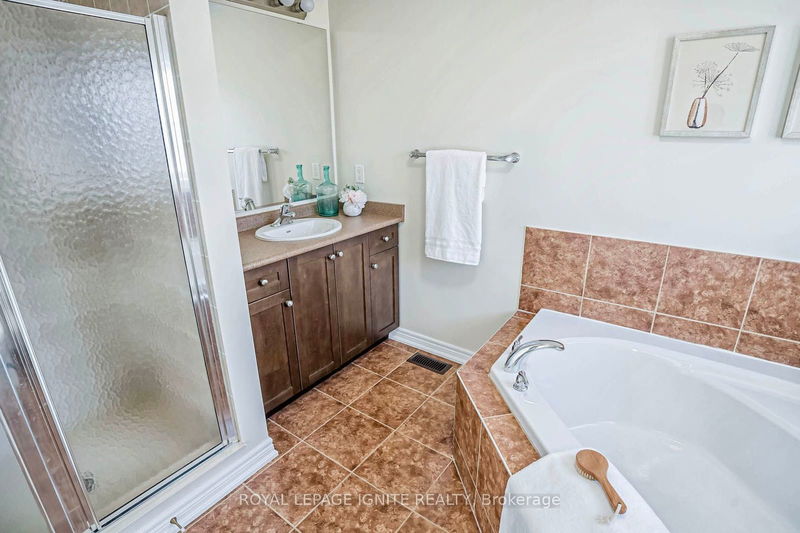 319 Kincardine Terr  Milton, L9T 8M9 | Image 27