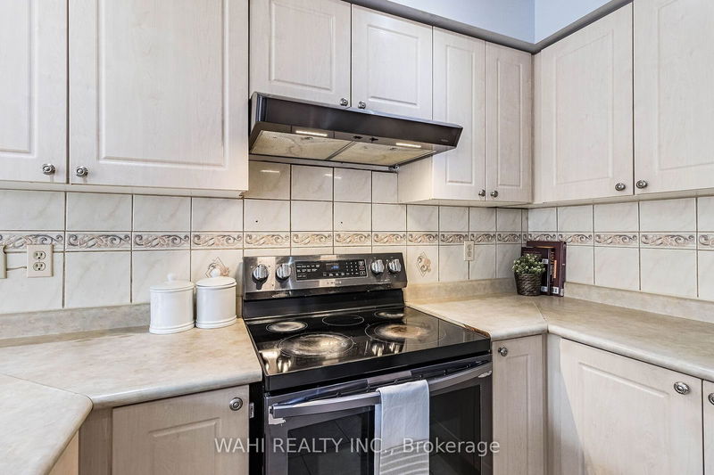 12 Tanglemere Cres  Brampton, L7A 1R7 | Image 16