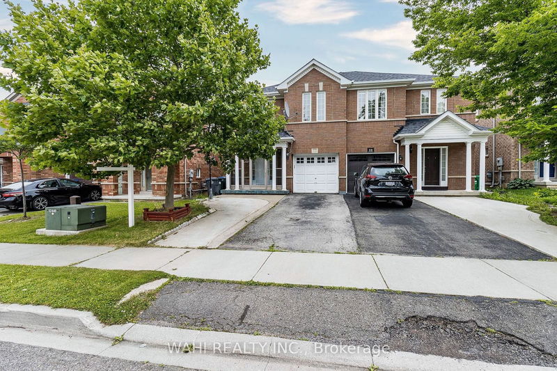 12 Tanglemere Cres  Brampton, L7A 1R7 | Image 2