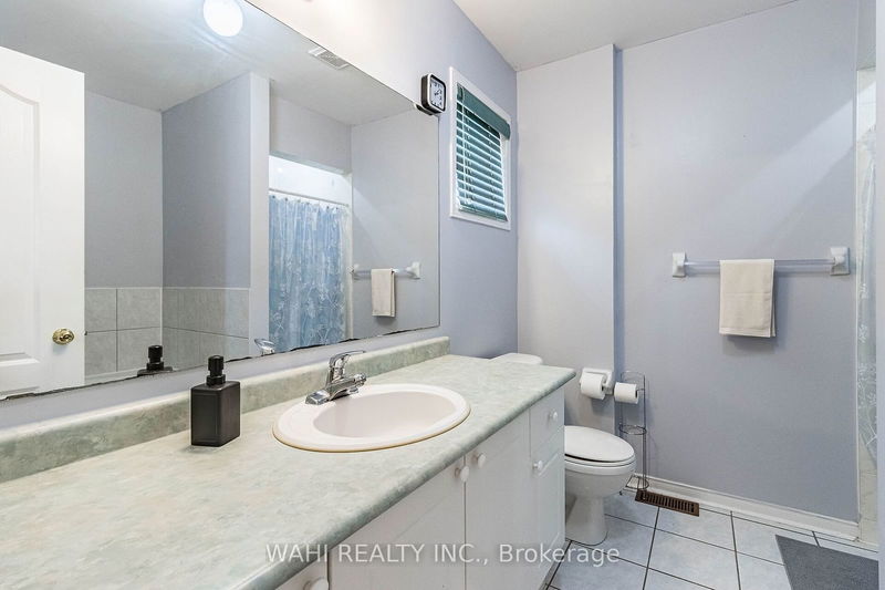 12 Tanglemere Cres  Brampton, L7A 1R7 | Image 22