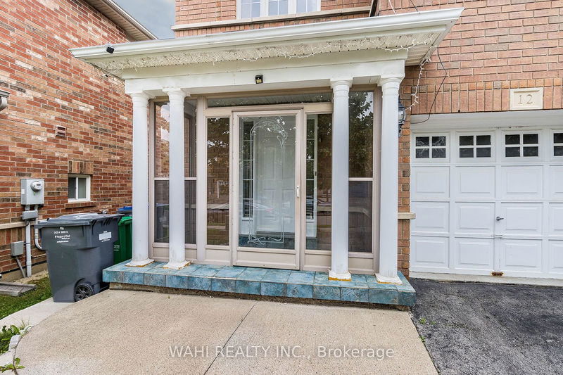 12 Tanglemere Cres  Brampton, L7A 1R7 | Image 5