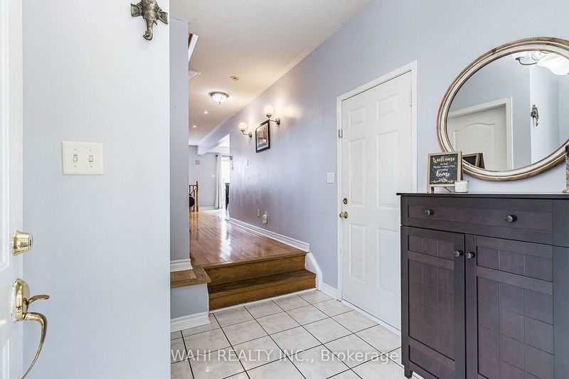 12 Tanglemere Cres  Brampton, L7A 1R7 | Image 7