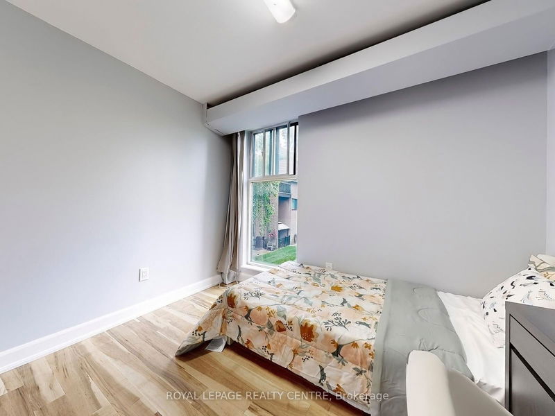  127 - 2095 Roche Crt  Mississauga, L5K 2C8 | Image 17