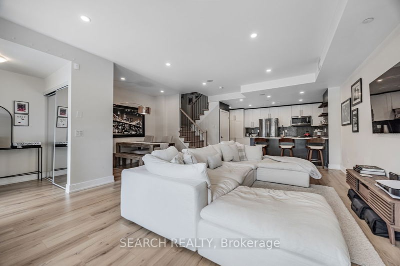  Th2 - 4011 Brickstone Mews  Mississauga, L5B 0J7 | Image 4