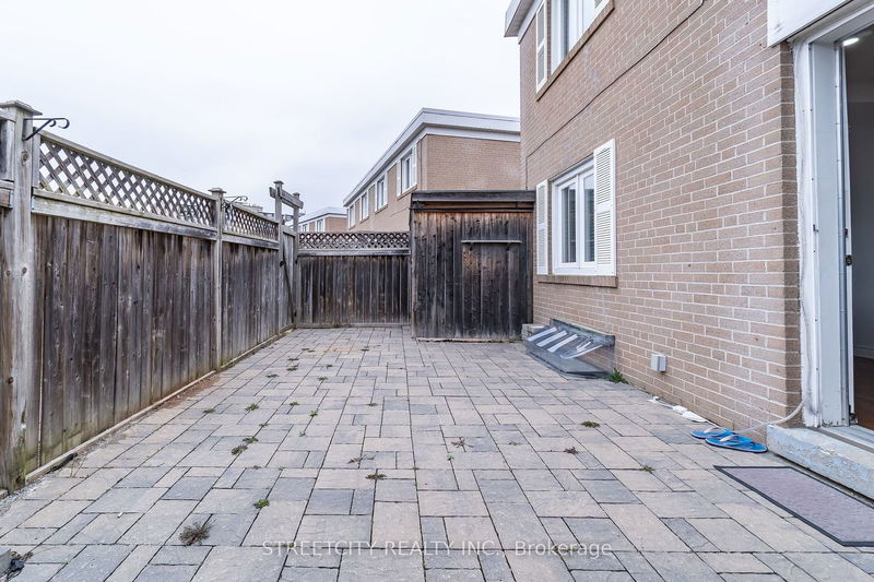 57 Town House Cres  Brampton, L6W 3C3 | Image 23