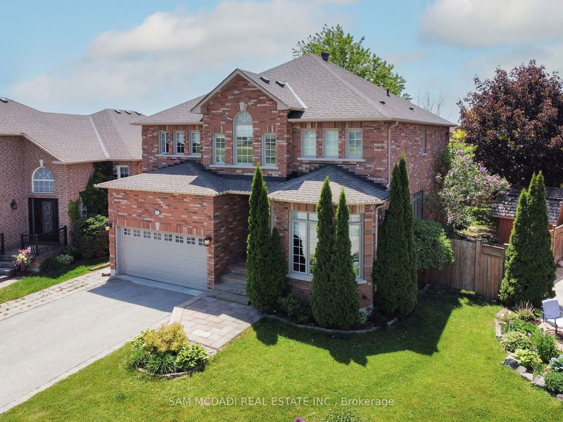 35 Hanton Cres  Caledon, L7E 2M3 | Image 2