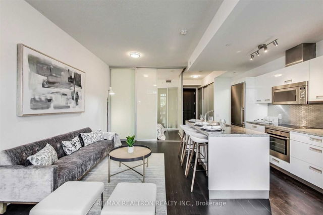210 - 88 Park Lawn Road