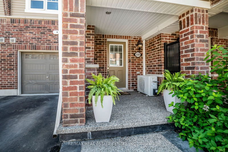 559 Buckeye Crt  Milton, L9E 1M3 | Image 3