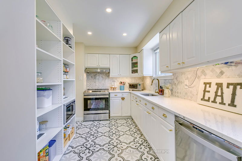 5010 Brady Ave  Burlington, L7L 3X6 | Image 13