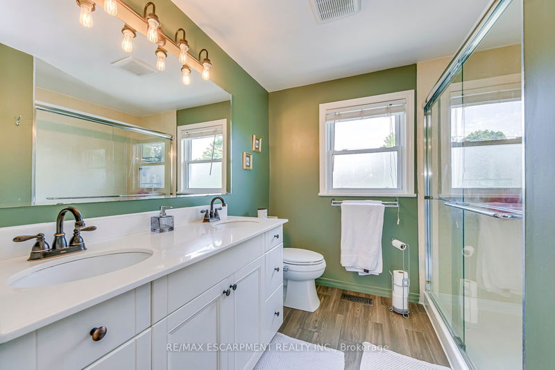 5010 Brady Ave  Burlington, L7L 3X6 | Image 26