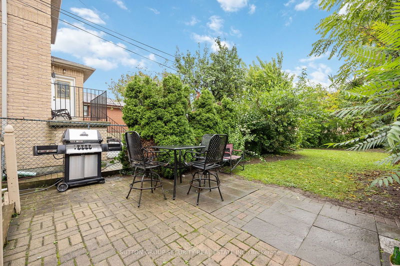 1104 Glengrove Ave  Toronto, M6B 2K4 | Image 29