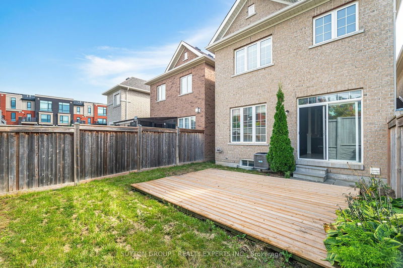 6 Dufay Rd  Brampton, L7A 0B5 | Image 32