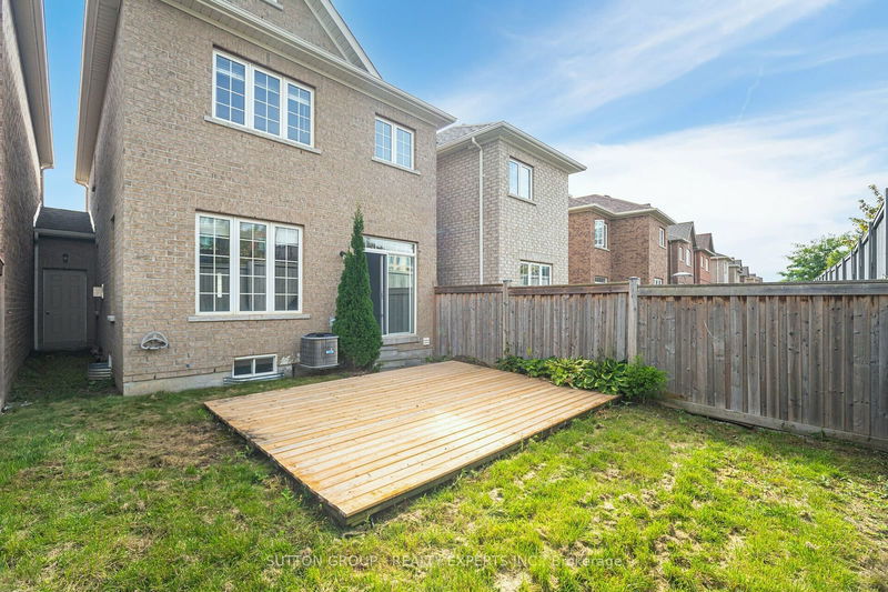 6 Dufay Rd  Brampton, L7A 0B5 | Image 33