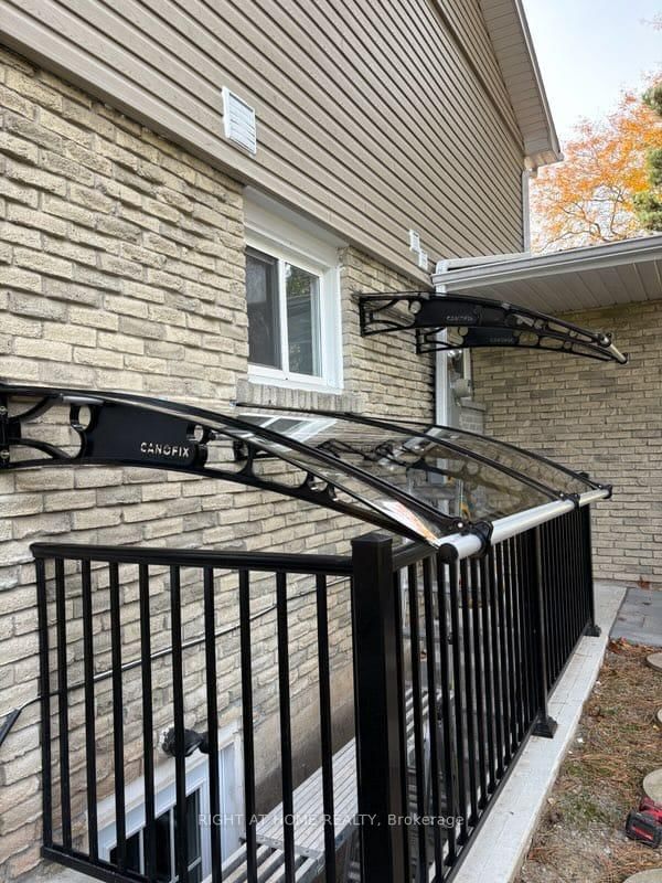 Lower - 3551 Autumnleaf Cres, Mississauga, L5L 1K6 | Image 2