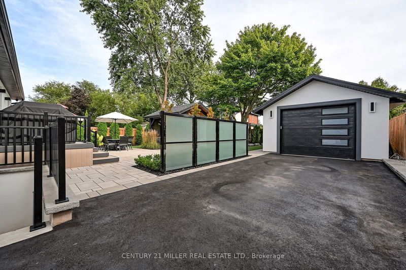 1344 Bridge Rd  Oakville, L6L 2C7 | Image 32