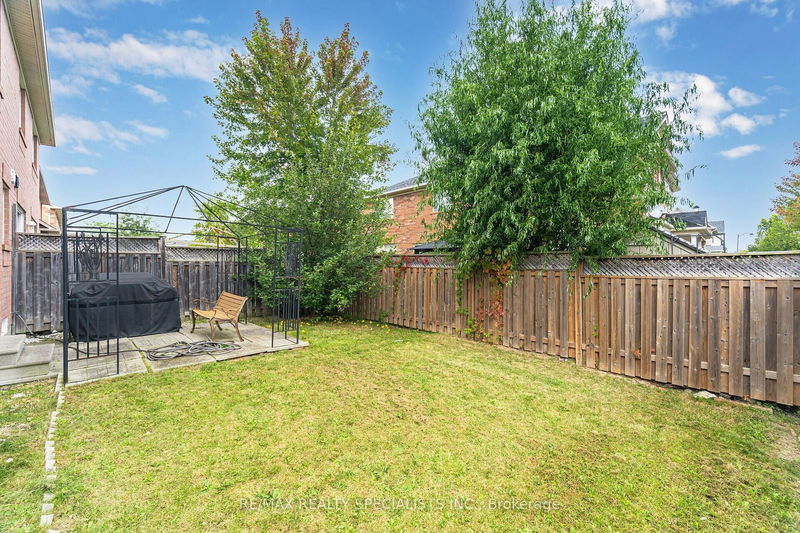 675 Thompson Rd S Milton, L9T 5W8 | Image 38