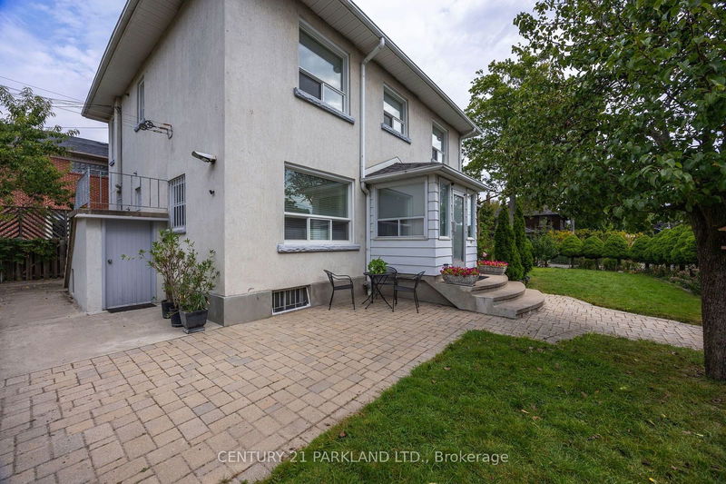 114 Rosemount Ave  Toronto, M6H 3H2 | Image 3