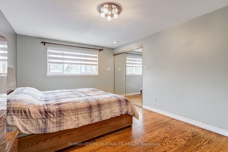 2283 Delkus Cres  Mississauga, L5A 1K8 | Image 18