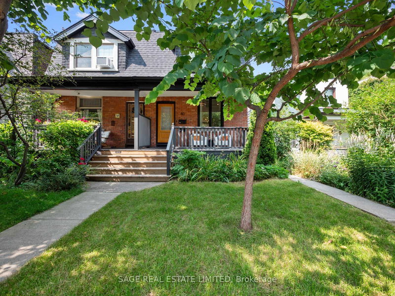 40 Fern Ave  Toronto, M6R 1K1 | Image 2