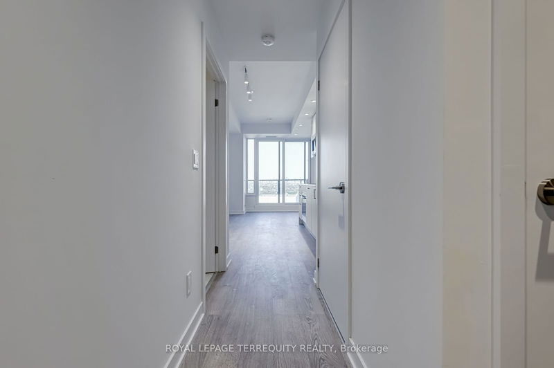  2803 - 1926 Lake Shore Blvd W Toronto, M6S 1A1 | Image 2