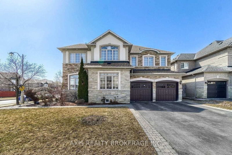 54 Summershade St  Brampton, L6P 2C2 | Image 1