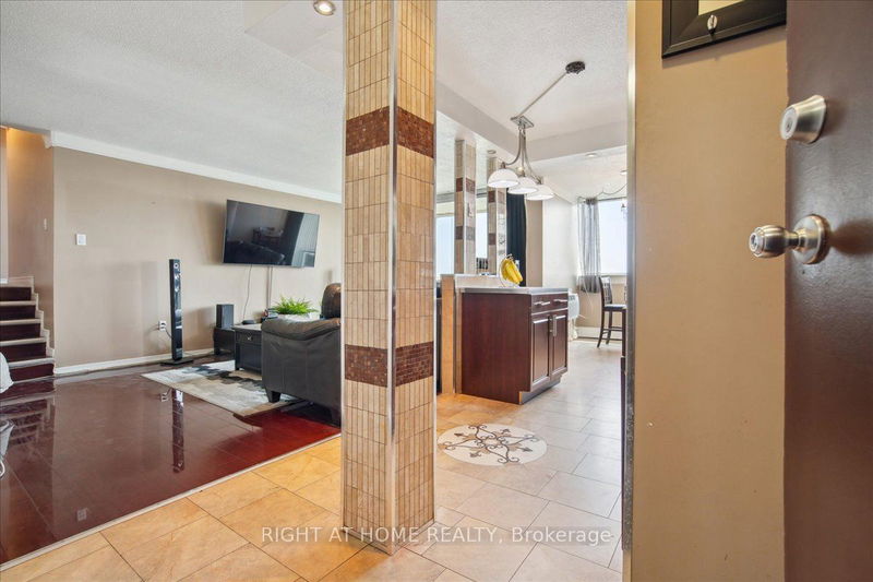  410 - 530 Lolita Gdns  Mississauga, L5A 3T2 | Image 3