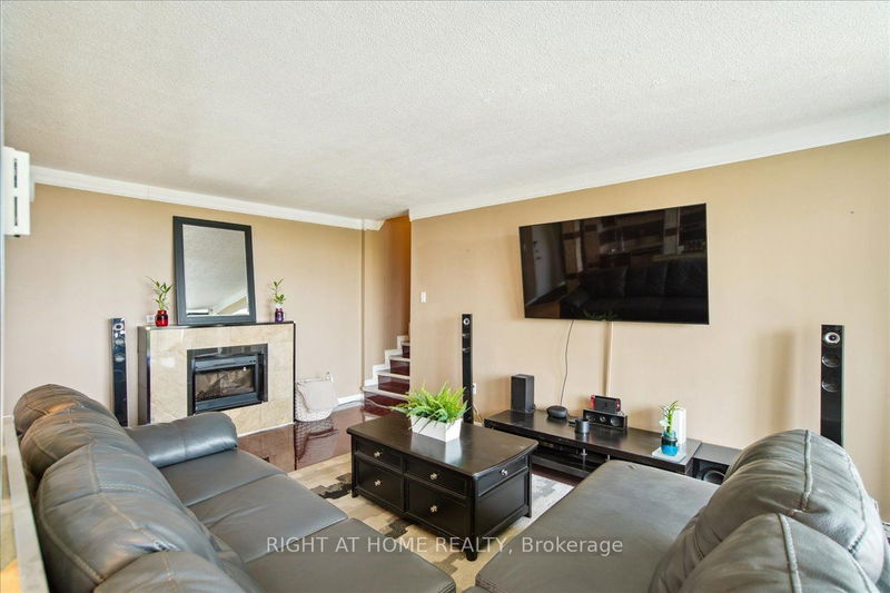  410 - 530 Lolita Gdns  Mississauga, L5A 3T2 | Image 6