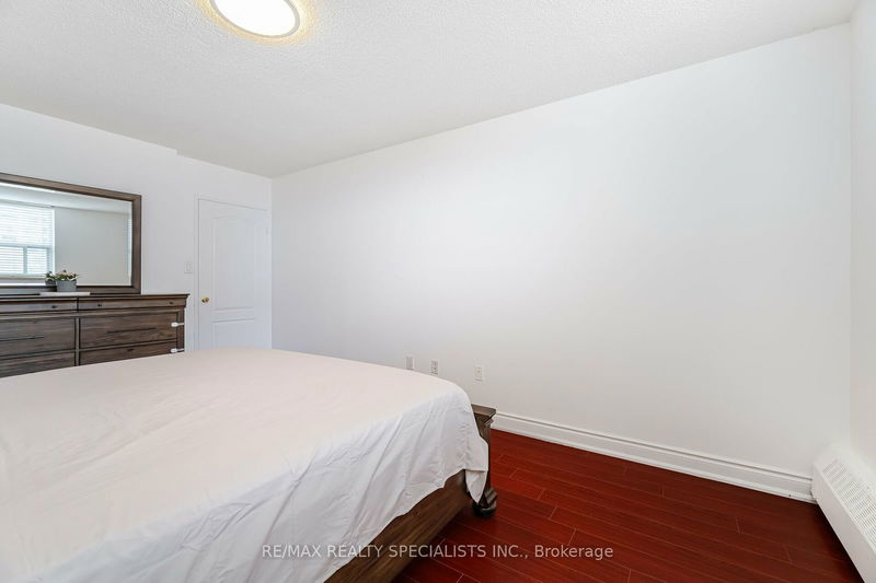  915 - 370 Dixon Rd  Toronto, M9R 1T2 | Image 21