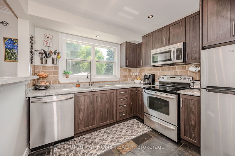 2356 Brookhurst Rd  Mississauga, L5J 1R2 | Image 9