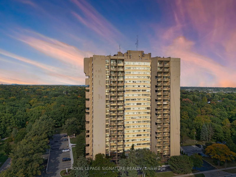  2210 - 1359 White Oaks Blvd  Oakville, L6H 2R8 | Image 1