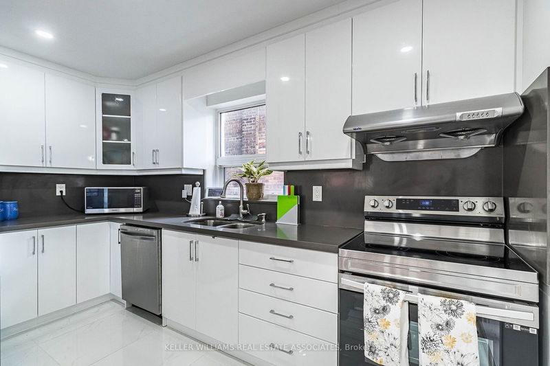 25 Boustead Ave  Toronto, M6R 1Y7 | Image 13