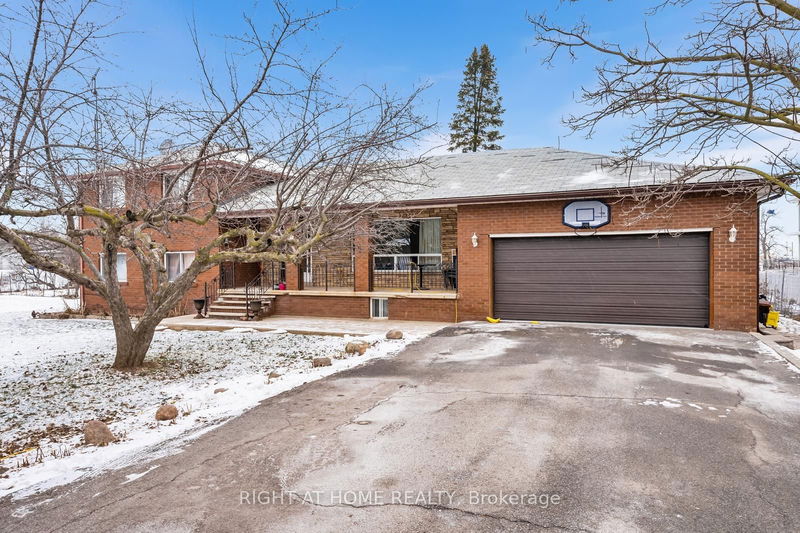 3043 Eighth Line  Oakville, L6H 7H5 | Image 3