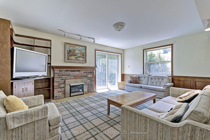 400 RANDALL St  Oakville, L6J 6G1 | Image 22