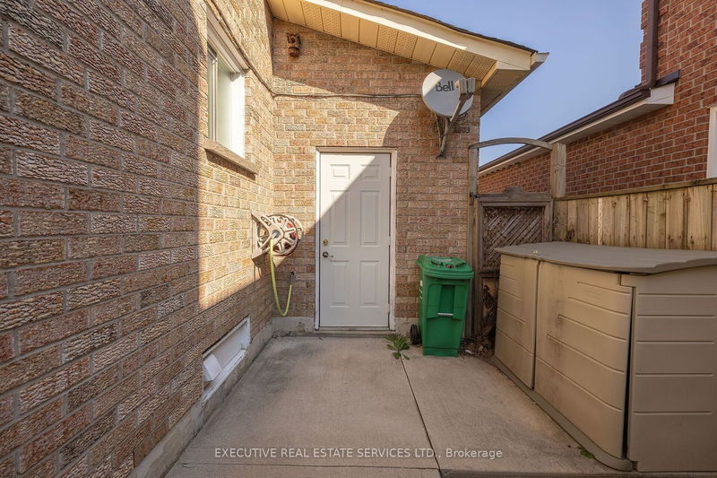 197 Vodden St W Brampton, L6X 2W8 | Image 36