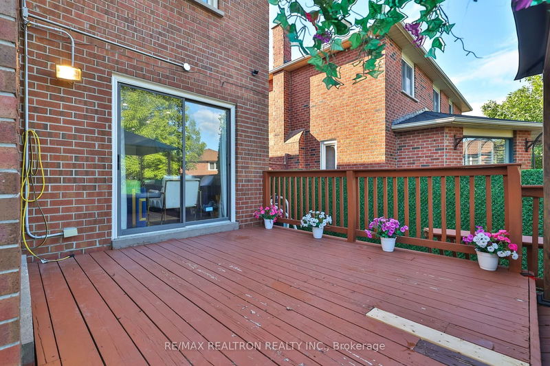 22 Butlers Crt  Brampton, L6Y 3T7 | Image 28