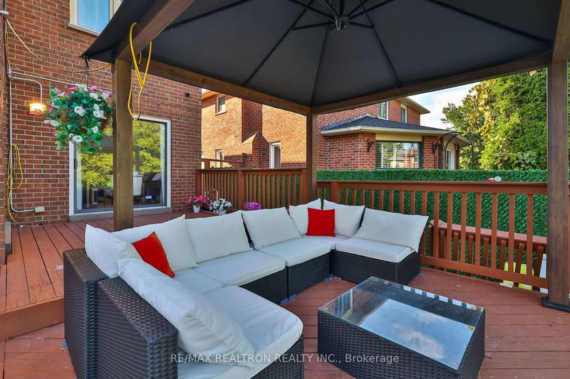 22 Butlers Crt  Brampton, L6Y 3T7 | Image 30